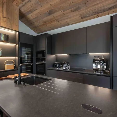 1850: Triplex Luxe, 5 Ch, Sauna, Parking - Fr-1-564-120 *